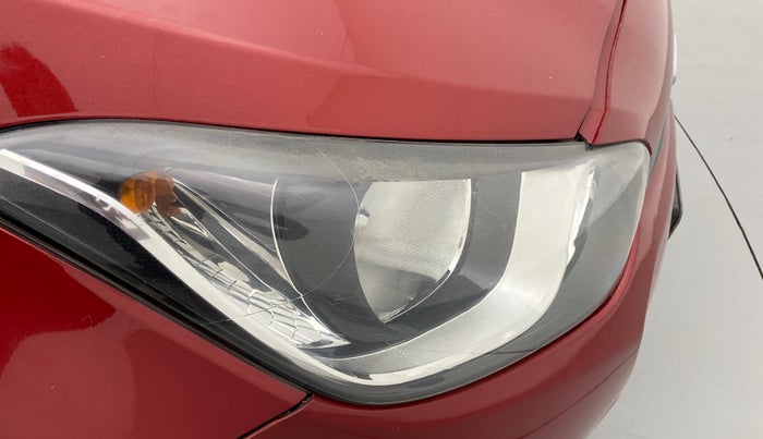 2013 Hyundai i20 SPORTZ 1.4 CRDI, Diesel, Manual, 1,22,625 km, Right headlight - Faded
