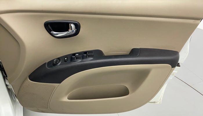 2011 Hyundai i10 MAGNA 1.2 KAPPA2, Petrol, Manual, 72,861 km, Driver Side Door Panels Control