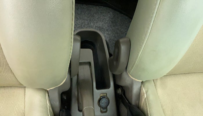 2011 Hyundai i10 MAGNA 1.2 KAPPA2, Petrol, Manual, 72,861 km, Driver Side Adjustment Panel