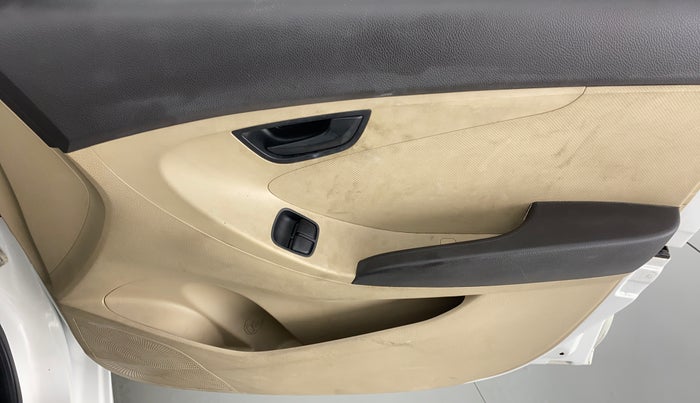 2015 Hyundai Eon ERA PLUS, Petrol, Manual, 25,106 km, Driver Side Door Panels Control