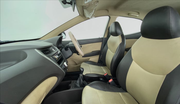 2015 Hyundai Eon ERA PLUS, Petrol, Manual, 25,106 km, Right Side Front Door Cabin