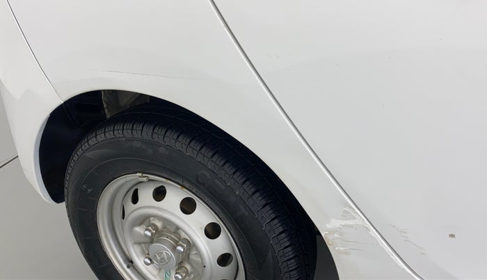 2015 Hyundai Eon ERA PLUS, Petrol, Manual, 25,106 km, Right quarter panel - Slightly dented