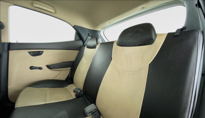 2015 Hyundai Eon ERA PLUS, Petrol, Manual, 25,106 km, Right Side Rear Door Cabin