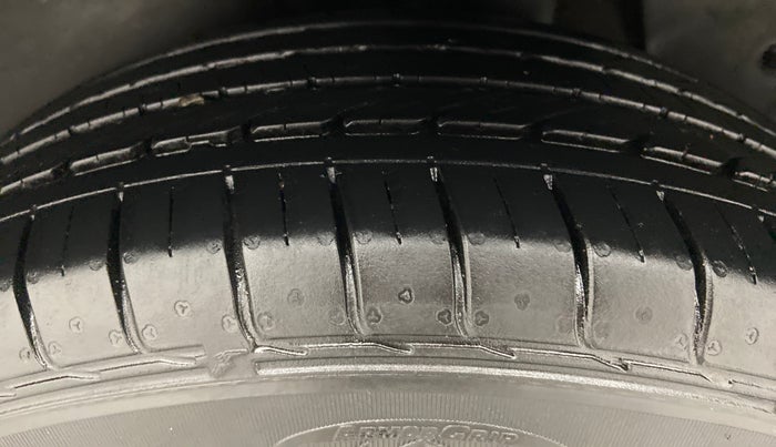 2018 Hyundai Creta 1.6 SX VTVT, Petrol, Manual, 60,625 km, Left Rear Tyre Tread