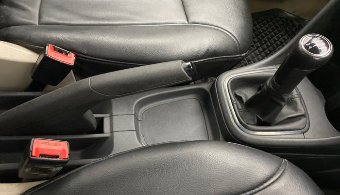 2011 Volkswagen Polo COMFORTLINE 1.2L PETROL, Petrol, Manual, 72,797 km, Gear Lever