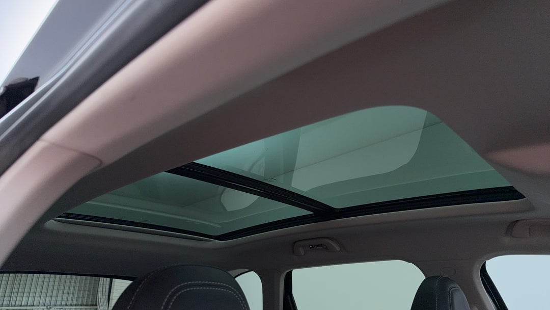 Interior Sunroof/Moonroof
