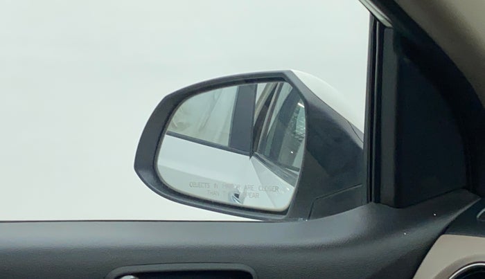 2014 Hyundai Xcent SX 1.2 OPT, Petrol, Manual, 68,311 km, Left rear-view mirror - Cover has minor damage
