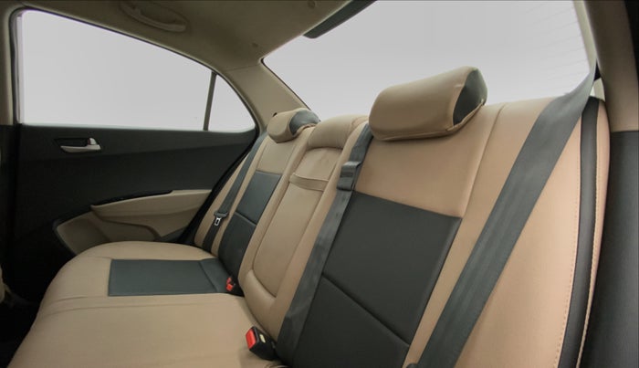 2014 Hyundai Xcent SX 1.2 OPT, Petrol, Manual, 68,311 km, Right Side Rear Door Cabin