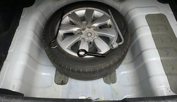 2014 Hyundai Xcent SX 1.2 OPT, Petrol, Manual, 68,311 km, Spare Tyre
