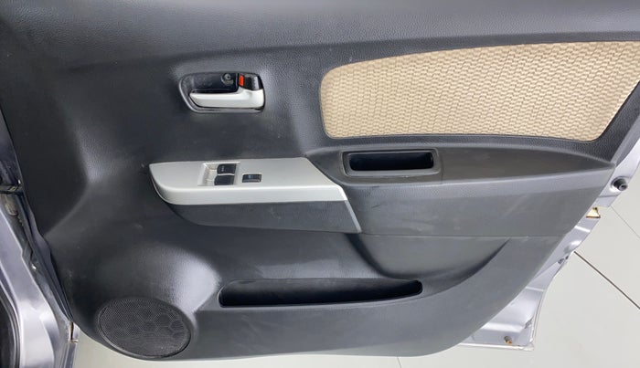 2017 Maruti Wagon R 1.0 LXI, Petrol, Manual, 18,805 km, Driver Side Door Panels Control