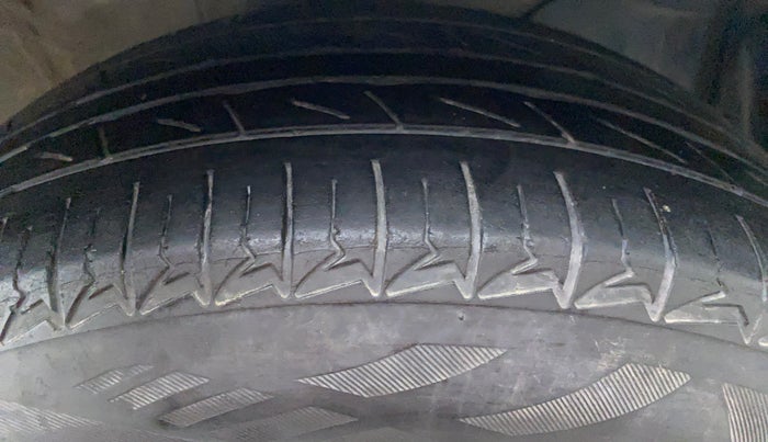 2019 Honda Amaze 1.2 V MT I-VTEC, Petrol, Manual, 38,270 km, Right Front Tyre Tread