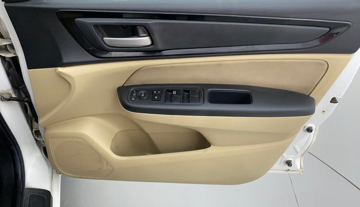 2019 Honda Amaze 1.2 V MT I-VTEC, Petrol, Manual, 38,270 km, Driver Side Door Panels Control