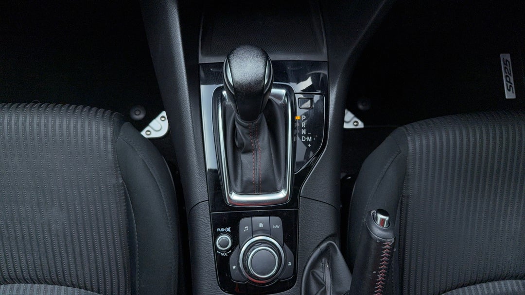 2015 Mazda 3 Sp25, Automatic, 127424 km, Gear Lever 