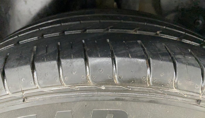 2016 Hyundai Creta 1.6 SX PLUS VTVT, Petrol, Manual, 43,228 km, Left Rear Tyre Tread