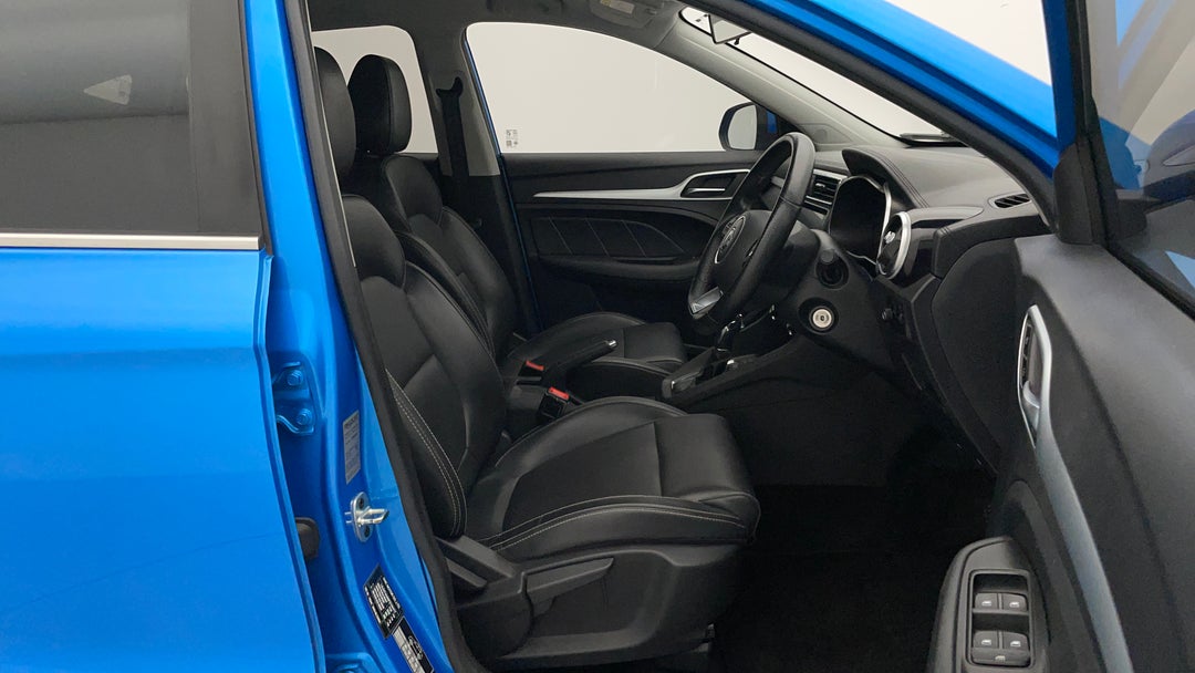 2023 MG ZS Excite, Automatic, 58710 km, Right Side Front Door Cabin View