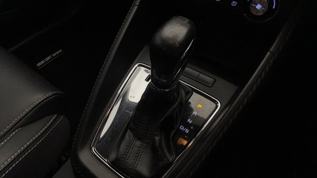 2023 MG ZS Excite, Automatic, 58710 km, Gear Lever 