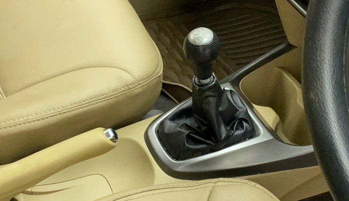 2013 Honda City 1.5L I-VTEC S MT, Petrol, Manual, 78,738 km, Gear lever - Boot cover slightly torn