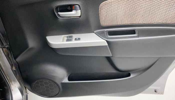 2013 Maruti Wagon R 1.0 LXI, Petrol, Manual, 46,225 km, Driver Side Door Panels Control