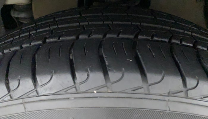 2022 Mahindra BOLERO NEO N 10, Diesel, Manual, 11,750 km, Left Front Tyre Tread