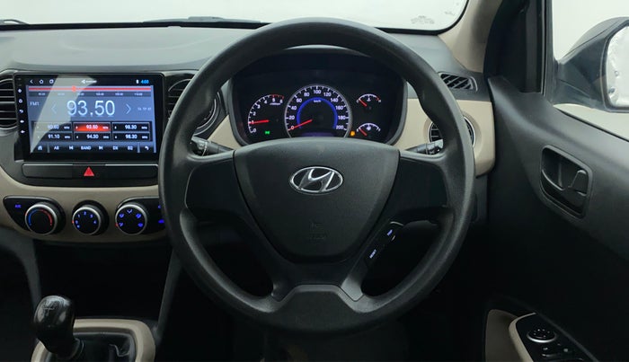 2017 Hyundai Grand i10 magna 1.2 crdi, Diesel, Manual, 59,474 km, Steering Wheel Close Up
