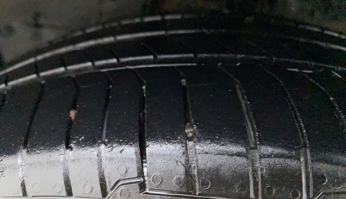 2015 Honda City VX (O) PETROL, Petrol, Manual, 62,332 km, Left Front Tyre Tread