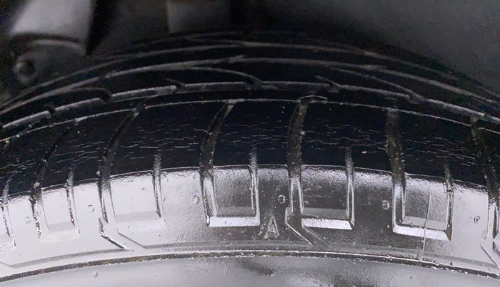 2016 Hyundai Creta 1.6 SX (O) CRDI, Diesel, Manual, 60,420 km, Right Rear Tyre Tread