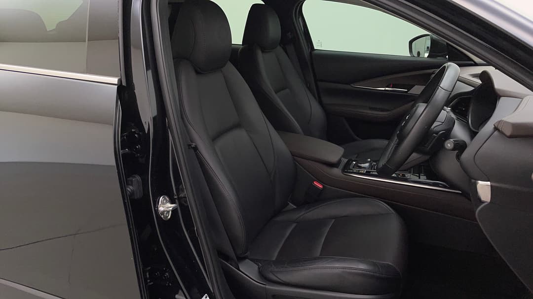 2020 Mazda CX-30 G25 Astina (fwd), Automatic, 44955 km, Right Side Front Door Cabin View