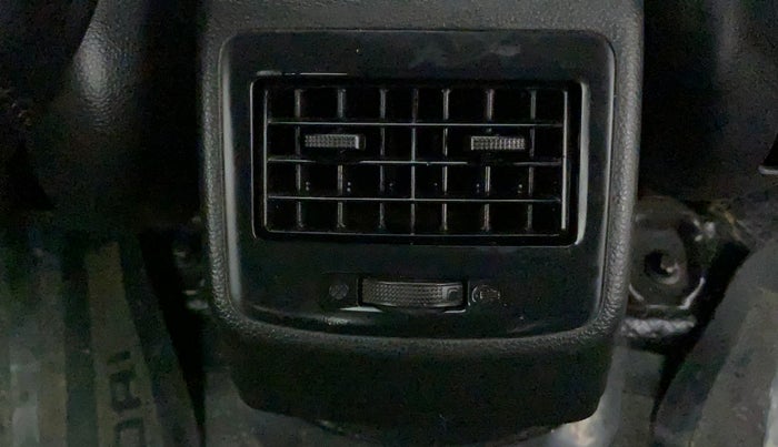 2018 Hyundai Grand i10 ASTA 1.2 KAPPA VTVT, Petrol, Manual, 61,142 km, Rear AC Vents