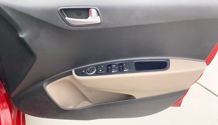 2018 Hyundai Grand i10 ASTA 1.2 KAPPA VTVT, Petrol, Manual, 61,142 km, Driver Side Door Panels Control