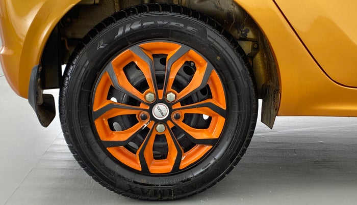 2018 Tata Tiago XZ 1.2 REVOTRON, Petrol, Manual, 52,035 km, Right Rear Wheel
