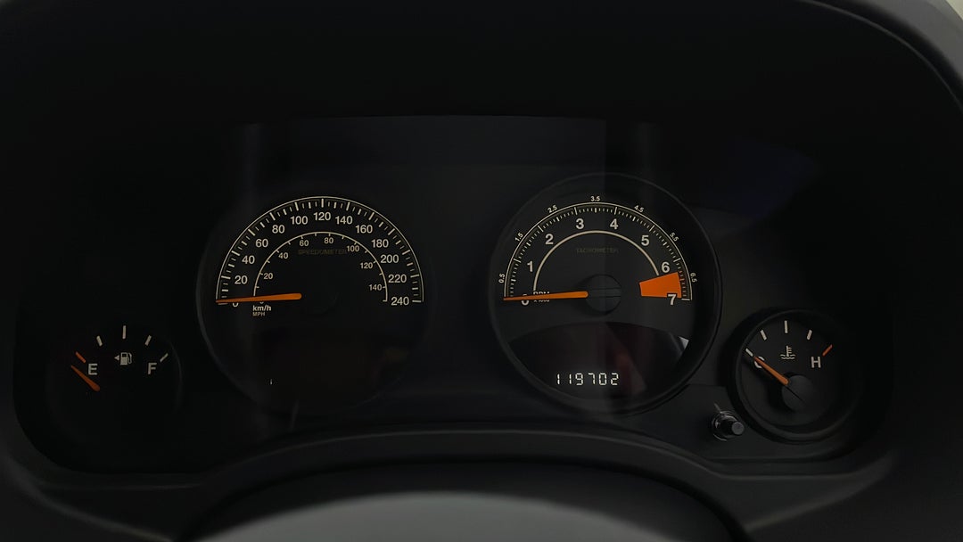 2014 Jeep Compass Sport (4x2), Manual, 119702 km, Odometer View