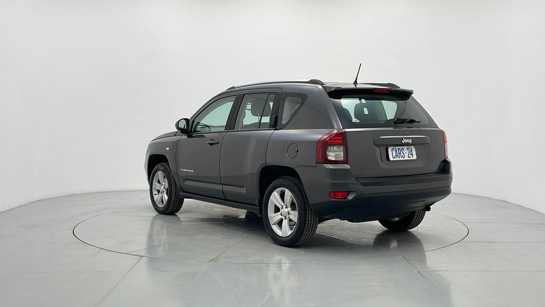 2014 Jeep Compass Sport (4x2), Manual, 119702 km, Left Back Diagonal (45- Degree) View