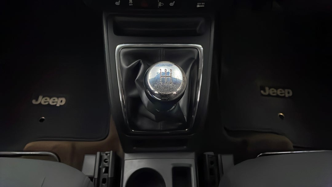 2014 Jeep Compass Sport (4x2), Manual, 119702 km, Gear Lever 