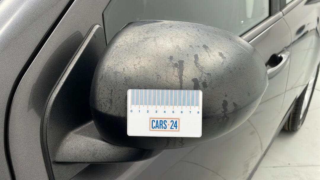 2014 Jeep Compass Sport (4x2), Manual, 119702 km, Side Mirrors Housing LHS Paint blemish