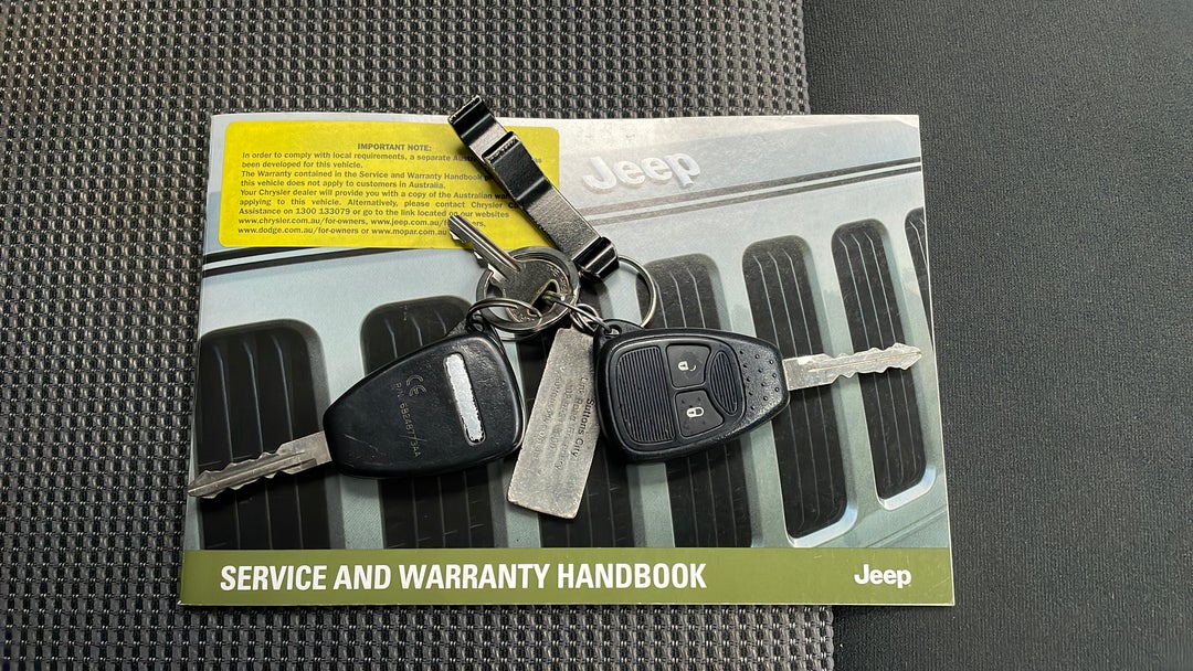 2014 Jeep Compass Sport (4x2), Manual, 119702 km, Key Close-up