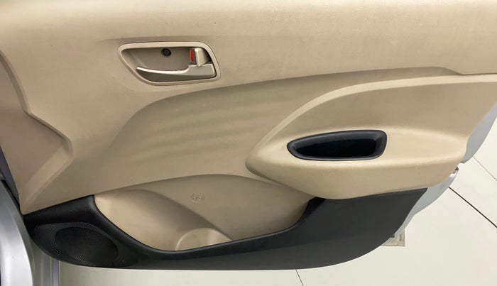 2019 Hyundai NEW SANTRO SPORTZ MT, Petrol, Manual, 49,352 km, Driver Side Door Panels Control