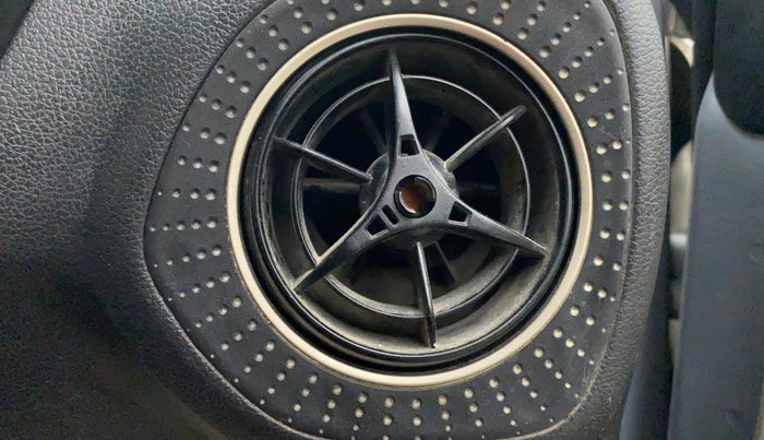 2019 Hyundai NEW SANTRO SPORTZ MT, Petrol, Manual, 49,352 km, AC Unit - Front vent has minor damage