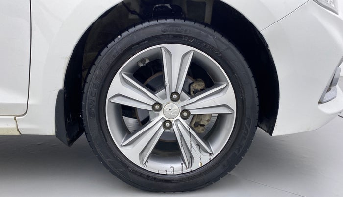2018 Hyundai Verna 1.6 CRDI SX + AT, Diesel, Automatic, 66,035 km, Right Front Wheel