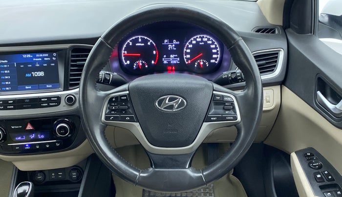 2018 Hyundai Verna 1.6 CRDI SX + AT, Diesel, Automatic, 66,035 km, Steering Wheel Close Up