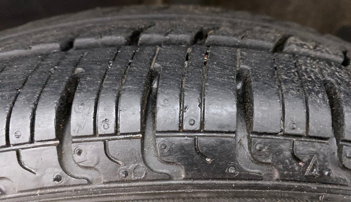 2016 Datsun Redi Go T (O), Petrol, Manual, 14,181 km, Left Rear Tyre Tread