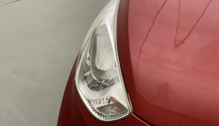 2013 Hyundai Eon ERA +, Petrol, Manual, 53,932 km, Right headlight - Clamp has minor damage