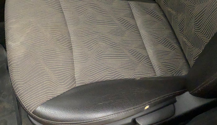 2013 Hyundai Eon ERA +, Petrol, Manual, 53,932 km, Front left seat (passenger seat) - Cover slightly torn