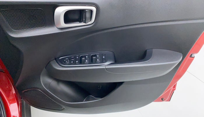 2021 Hyundai VENUE 1.0 TURBO GDI SX+ AT, Petrol, Automatic, 5,065 km, Driver Side Door Panels Control