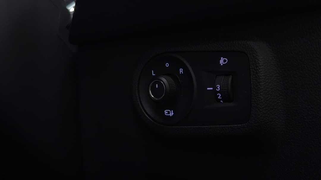 2023 MG Zst Core, Automatic, 33591 km, Utility Switches/Buttons