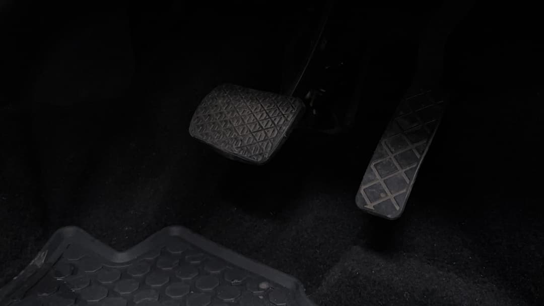 2023 MG Zst Core, Automatic, 33591 km, Pedals and Footmat