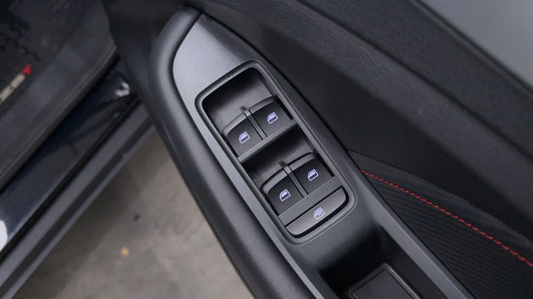 2023 MG Zst Core, Automatic, 33591 km, Drivers Side Door Panel Controls