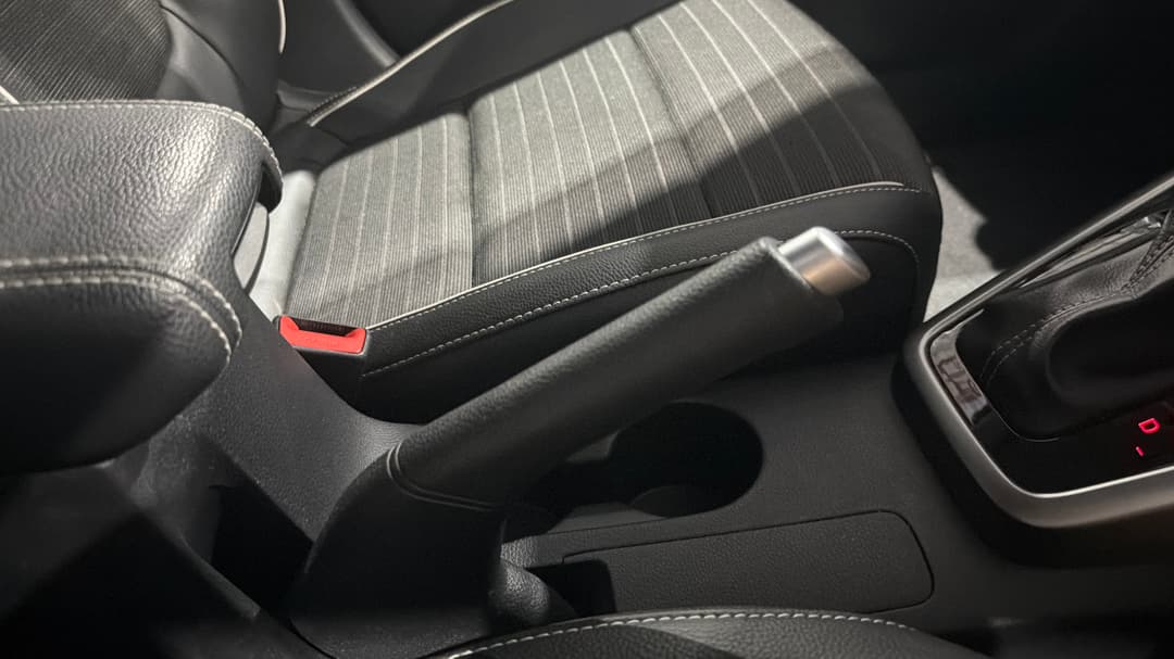 2022 Kia Rio Gt-line, Automatic, 53486 km, Handbrake