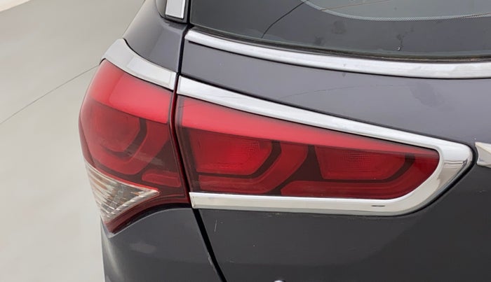 2016 Hyundai Elite i20 ASTA 1.4 CRDI (O), Diesel, Manual, 79,701 km, Left tail light - Chrome has minor damage