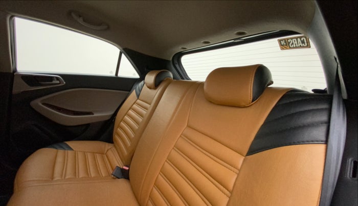 2016 Hyundai Elite i20 ASTA 1.4 CRDI (O), Diesel, Manual, 79,701 km, Right Side Rear Door Cabin