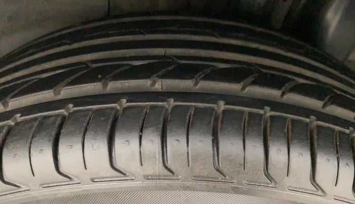 2016 Hyundai Elite i20 ASTA 1.4 CRDI (O), Diesel, Manual, 79,701 km, Left Rear Tyre Tread